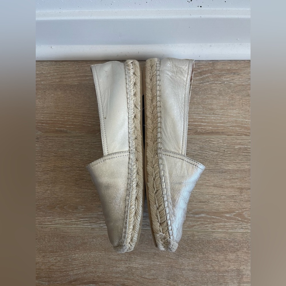 Saint Laurent YSL Logo Metallic Leather Espadrilles in Pale Gold Size 38.5 - Picture 4 of 8